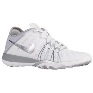Nike Free TR 6